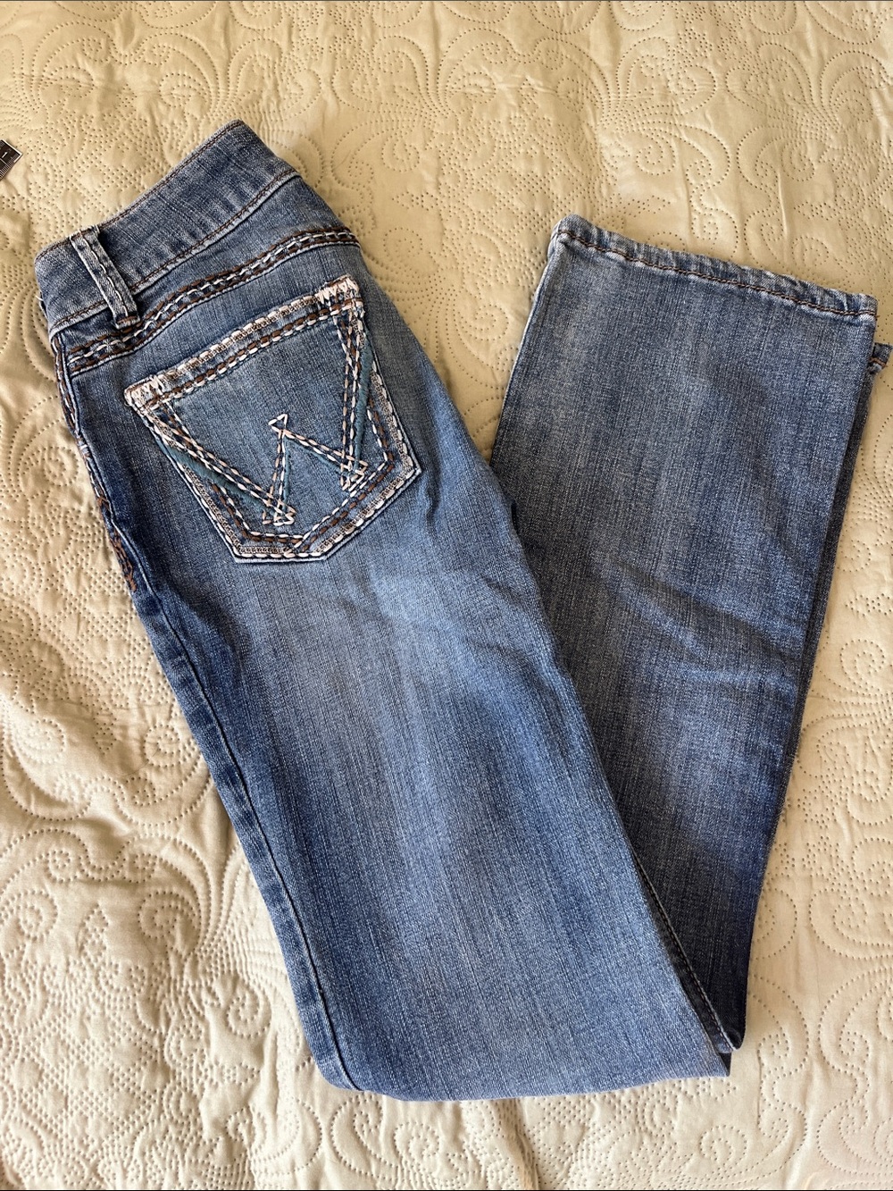 Women’s Wrangler Blue Denim Jeans with Embroidered Back Pocket